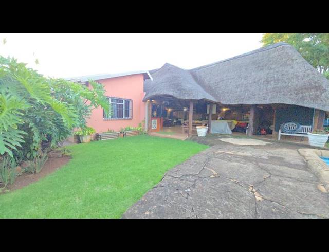 4 BEDROOM HOUSE FOR SALE IN KARENPARK